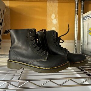 Dr. Martens Pascal Youth 1460 Boot Sz 4Y/6W
